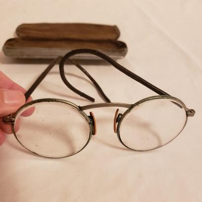 Antique Opera Glasses and Spectacles (LR-KD)