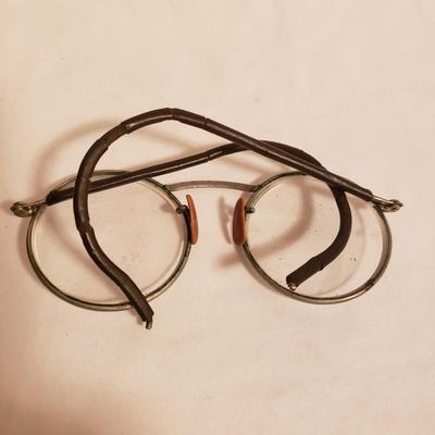 Antique Opera Glasses and Spectacles (LR-KD)