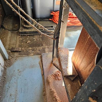 Delta/Milwaukee 14" Bandsaw/Stand & More (SF-JS)