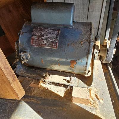Delta/Milwaukee 14" Bandsaw/Stand & More (SF-JS)