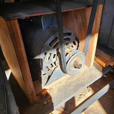 Delta/Milwaukee 14" Bandsaw/Stand & More (SF-JS)