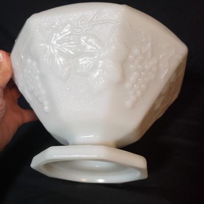 22 Piece Milk Glass (LR-KD)