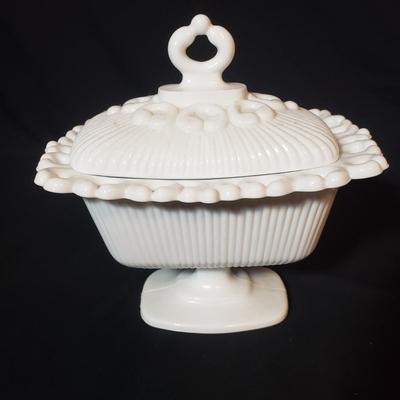 22 Piece Milk Glass (LR-KD)