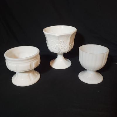 22 Piece Milk Glass (LR-KD)