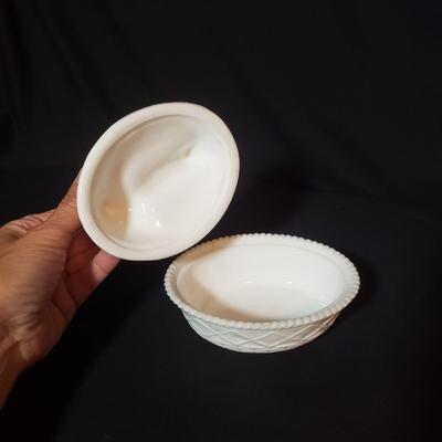 22 Piece Milk Glass (LR-KD)