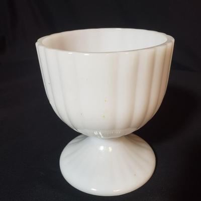 22 Piece Milk Glass (LR-KD)