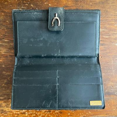 M493 Vintage Authentic Green Gucci Wallet