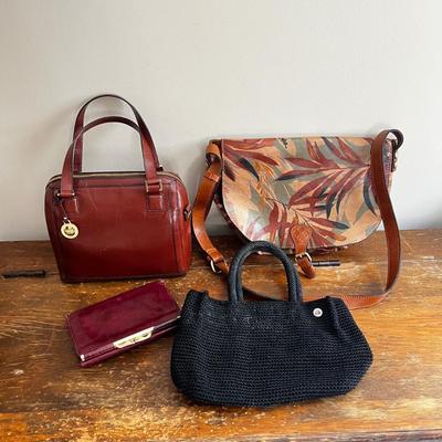 M499 Lot of Assorted Bags and Leather Wallet