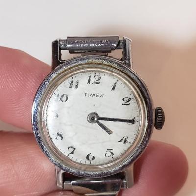 Topaz, Timex & Benrus Watches (LR-KD)