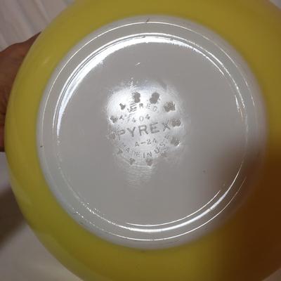 Pyrex "Primary Colors" Nesting Mixing Bowls (K-KD)