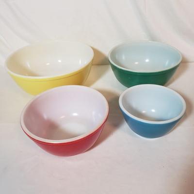 Pyrex "Primary Colors" Nesting Mixing Bowls (K-KD)