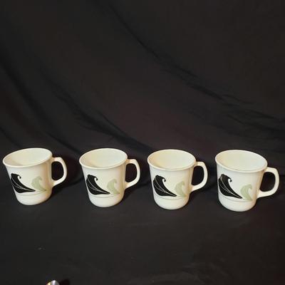 Corning Ware/Corelle "Black Orchid" Dish Set of Four W/ Oneida Flatware (K-KD)