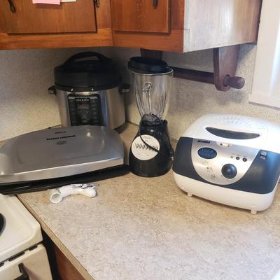 Crock Pot, George Foreman, Oster and Kenmore Kitchen Appliances (K-KD)