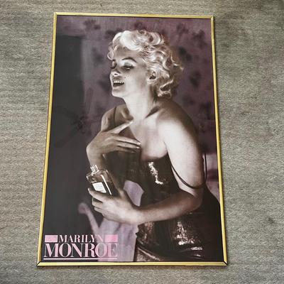 515 Marilyn Monroe Chanel Poster