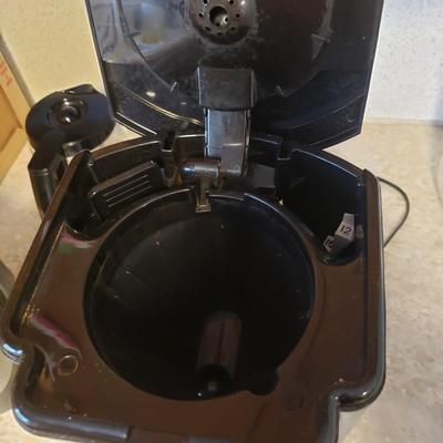 Cuisinart Coffee Maker, Two Brita Water Filter Pitchers and More (K-KD)