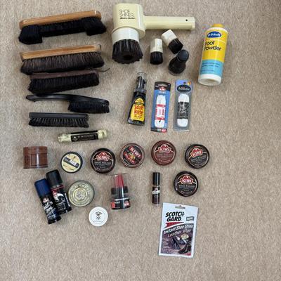 G518 Large Lot of Shoe Polish and Cleaning