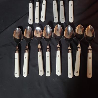 Mardi Gras Silverware Set & NIB Steak Knives (K-KD)
