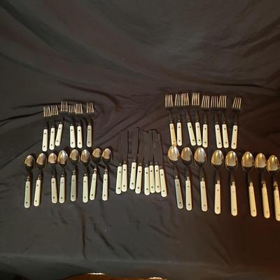 Mardi Gras Silverware Set & NIB Steak Knives (K-KD)