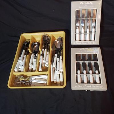 Mardi Gras Silverware Set & NIB Steak Knives (K-KD)