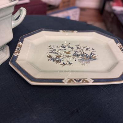 Vintage Ming Toi Porcelain Dinnerware Set – Blue & Gold Floral – Large Service with Tureen & Platters