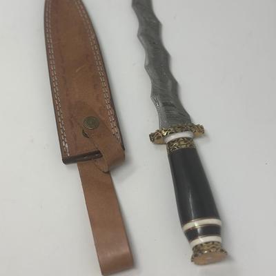 Sale Photo Thumbnail #340: Bull horn full tang combat hunting knife