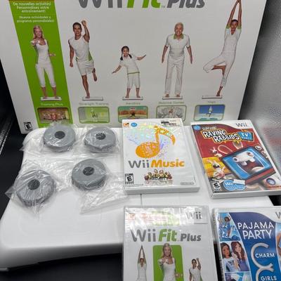 Wii Fit Plus Bundle