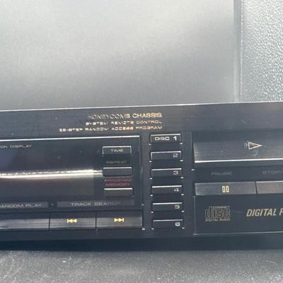 Vintage Pioneer Multi-Play Compact Disc Player PD-M40