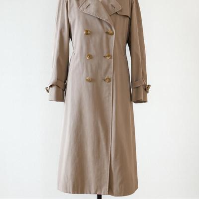 A1023 Vintage Womens Burberry Trench/Rain Jacket