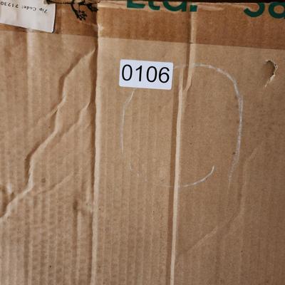 4 Safari Farm Big Red Barn! with animals NOS Toy