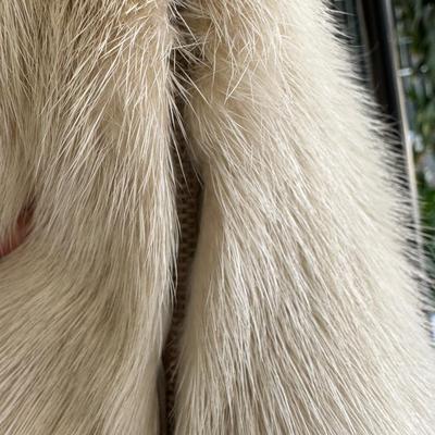 Sale Photo Thumbnail #58: Emilio Gucci Vintage Blond Mink Ladies Fur Coat tagged with Herberts of San Francisco White Fur is in great condition, satin  lining has a rip. Contrast lapel and pockets.I have no proof, that this is a real Gucci, there is no serial number as the jacket 