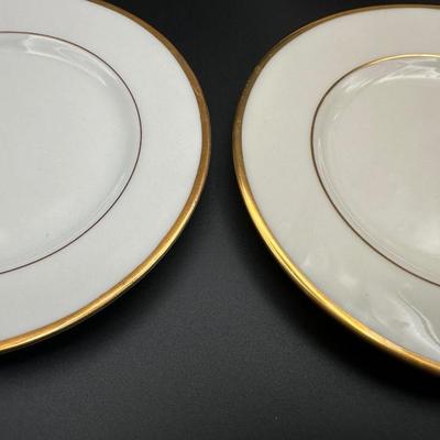 Jackson China “Featherweight” Dinnerware Set