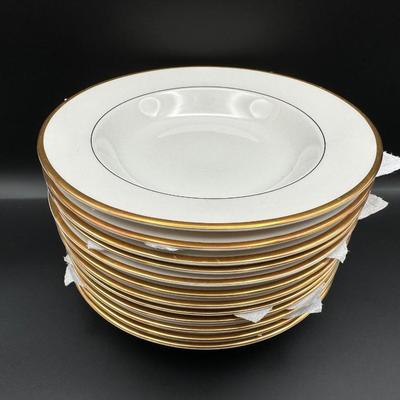 Jackson China “Featherweight” Dinnerware Set