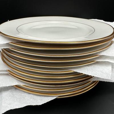 Jackson China “Featherweight” Dinnerware Set