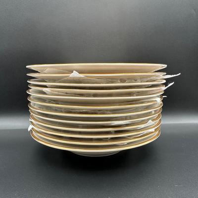 Jackson China “Featherweight” Dinnerware Set