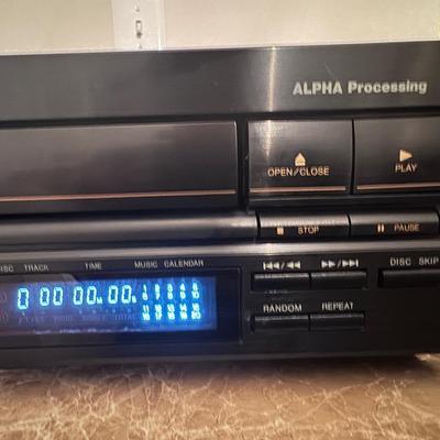 Denon DCM-460 5 DISC CD Player