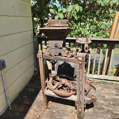 Antique Apple Press Untested