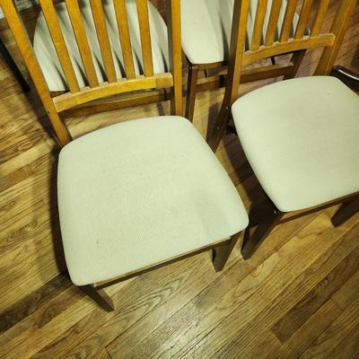 4 Stakmore Folding Chairs