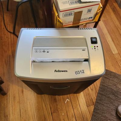 Fellowes DM8C Paper Shredder crosscut Tested