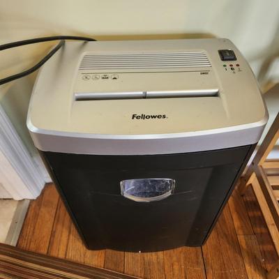 Fellowes DM8C Paper Shredder crosscut Tested