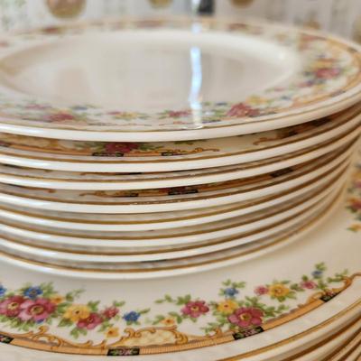 Lot of Geogian Dinnerware U.S.A. Plates Bowls Cups & Saucers, Server ,