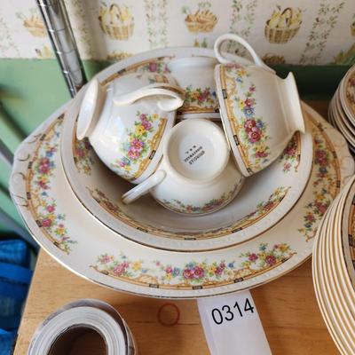 Lot of Geogian Dinnerware U.S.A. Plates Bowls Cups & Saucers, Server ,