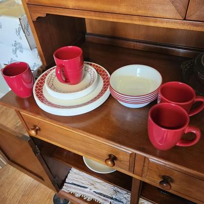 Corelle Vitrelle Made in USA Plates & Bowls + 8 Coffee Cups