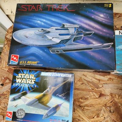 4 Vintage Models Star Trek U.S.S. Reliant , Star Wars, USS Enterprise, U.S.S. Constitution, Open Boxes for parts