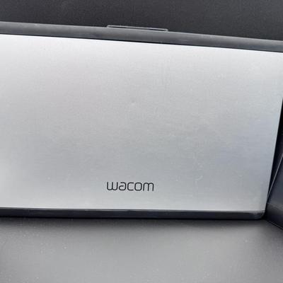 Wacom Cintiq 13HD Creative Pen Display Graphic Drawing Tablet