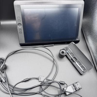 Wacom Cintiq 13HD Creative Pen Display Graphic Drawing Tablet