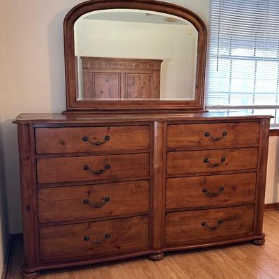 Kincaid Solid Wood Dresser with Eight Drawers