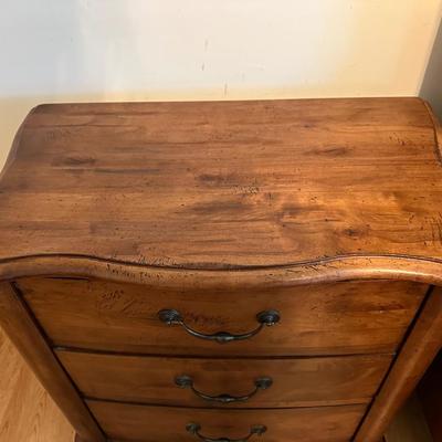 Kincaid Queen Solid Wood Bed Frame and Nightstand