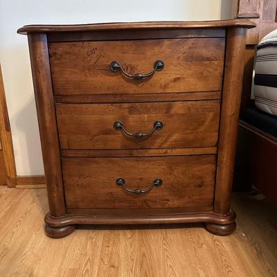 Kincaid Queen Solid Wood Bed Frame and Nightstand