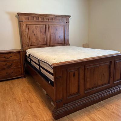 Kincaid Queen Solid Wood Bed Frame and Nightstand
