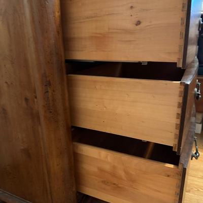 Kincaid Queen Solid Wood Bed Frame and Nightstand